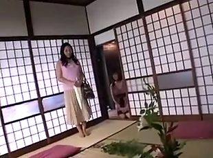 Lesbian japanese mom& 039;s love armpit
