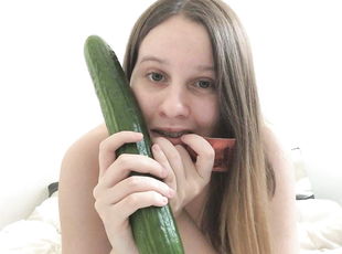 18yo TEEN FIRST TIME Cucumber BBW HUGE TIT TEENY GIRL GERMAN