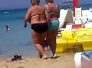 nonnine, donne-grasse-e-belle, spiaggia